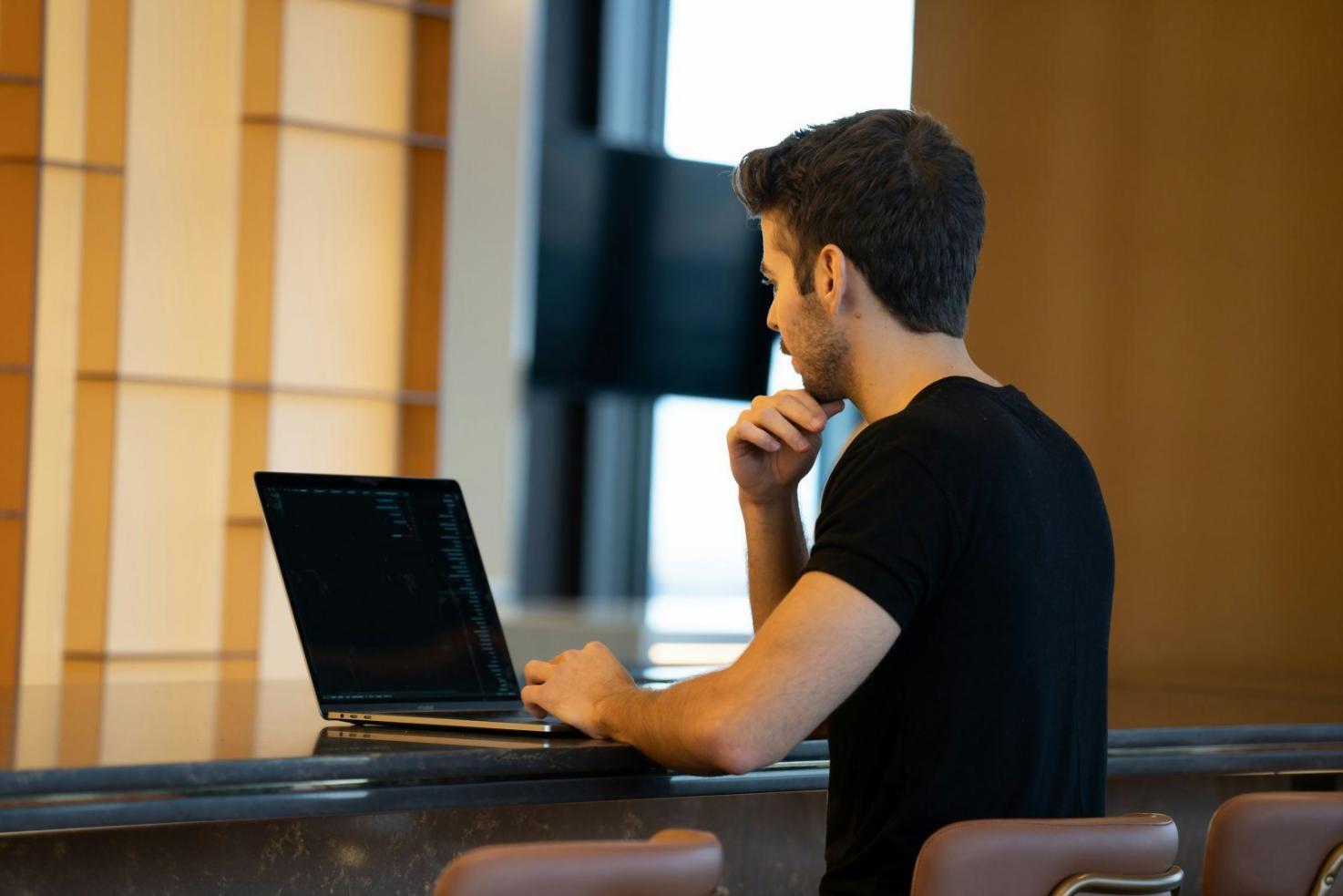Espace de travail avec analyses financières